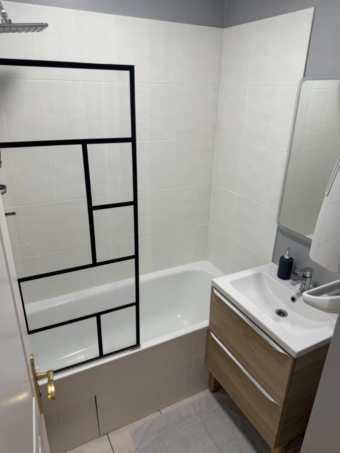 Appartement Centre Avec Balcon Parking Prive Orléans Dış mekan fotoğraf